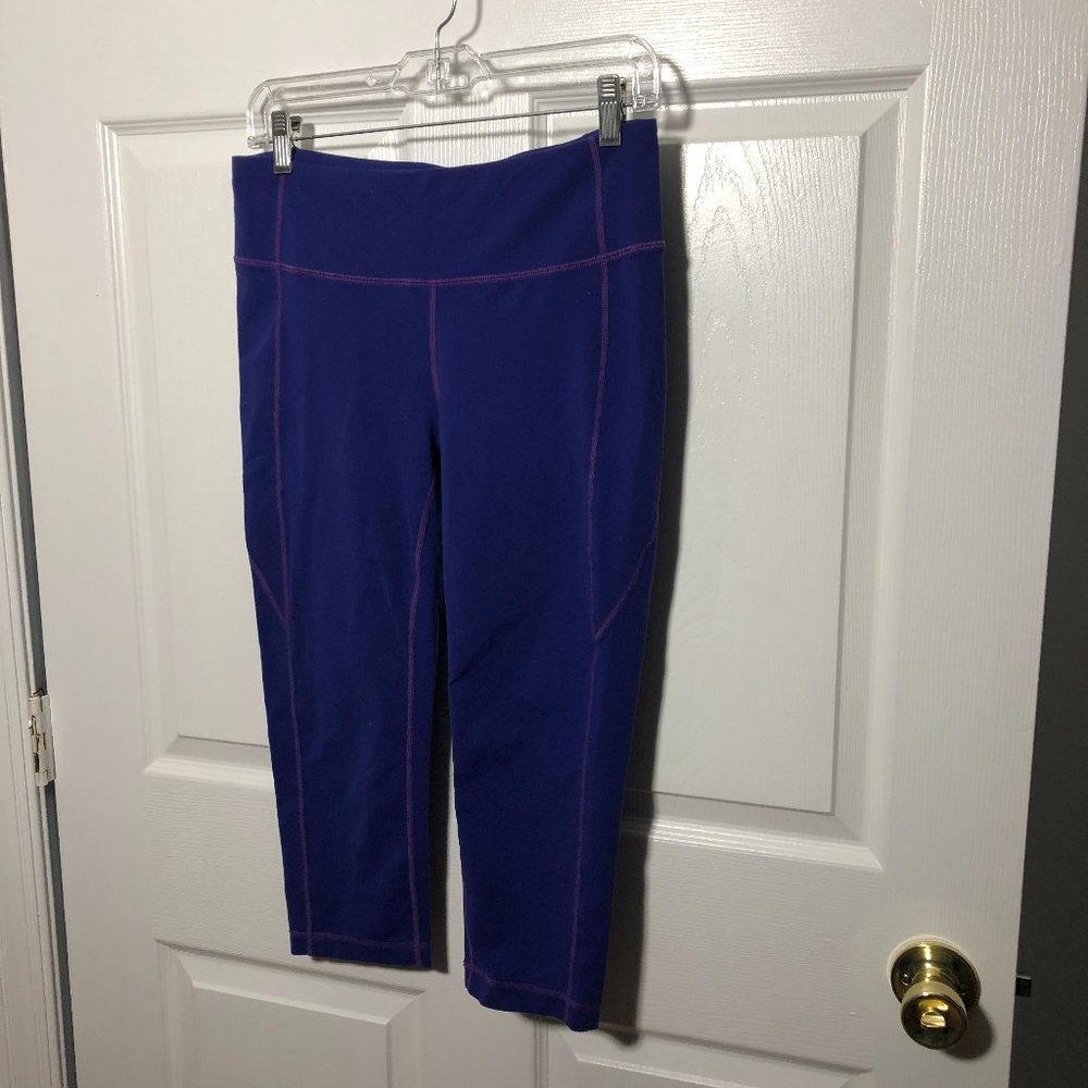 Athleta women purple activewear capri leggings, L